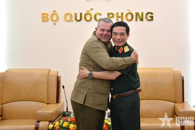 Đại tướng Phan Văn Giang tiếp Chủ nhiệm Chính trị các Lực lượng vũ trang cách mạng Cuba